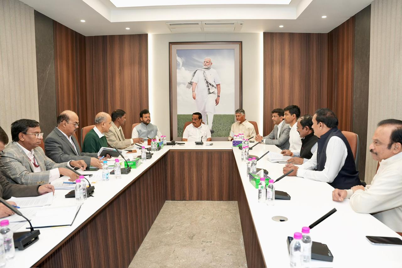 Andhra Pradesh CM Meets Union Jal Shakti Minister on Key Water Projects